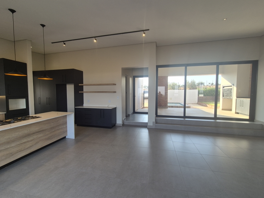 3 Bedroom Property for Sale in Helderzicht Eco Estate North West